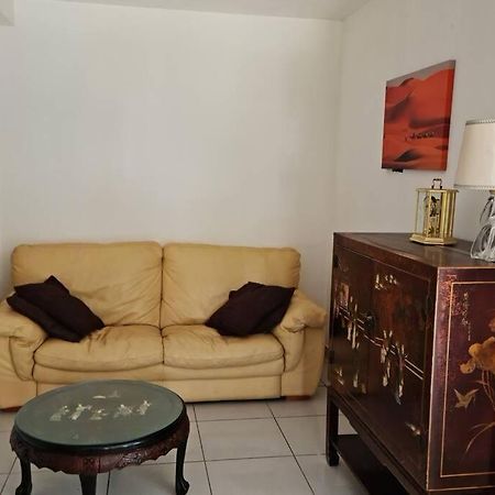 Maison Centre De Bellegarde Avec Jardin Et Terrasse Equipee D'Un Salon De Jardin Et D'Un Barbecue Cuisine Equipee 3 Chambres Avec 2 Lits Double 140X190 Et 2 Lits Simple Chauffage Poele A Granules Parking Gratuit Devant La Maison Bellegarde-du-Loiret Zewnętrze zdjęcie